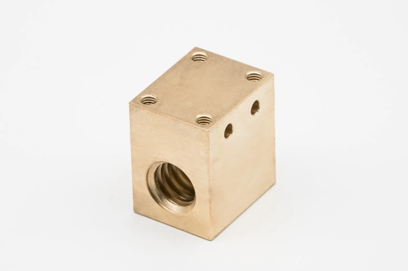 Oil-Free Trapezoidal Nut for Vacuum Chambers